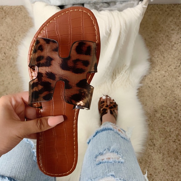 Antenora Misaki Shearling Lined Leopard Sandal main image 0